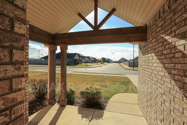 Foto del edificio - 2101 E Endura Pk Dr