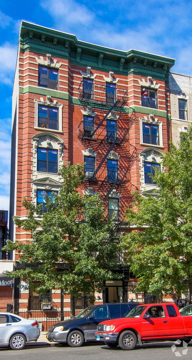 Foto del edificio - 307 Pleasant Ave