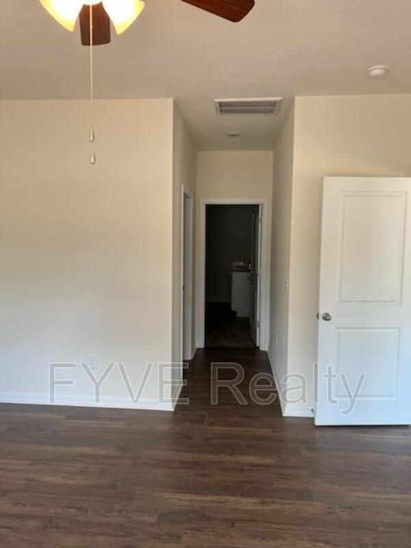 Building Photo - 1311 Hampton Pl Cir