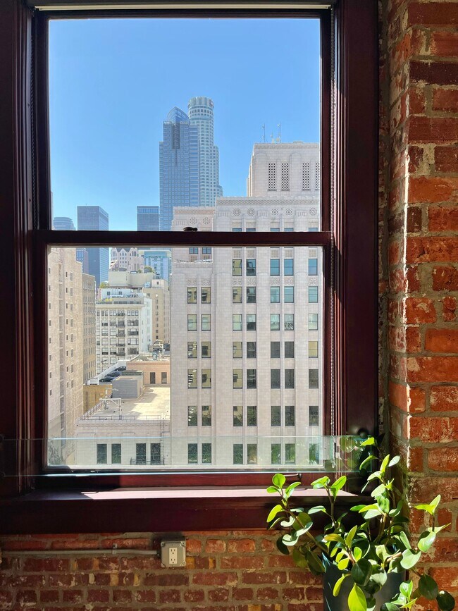 Foto del edificio - 460 S Spring St