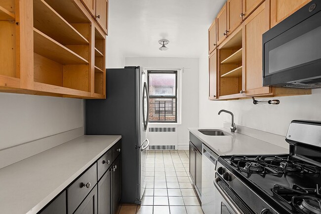 Foto del edificio - 35-30 73rd St