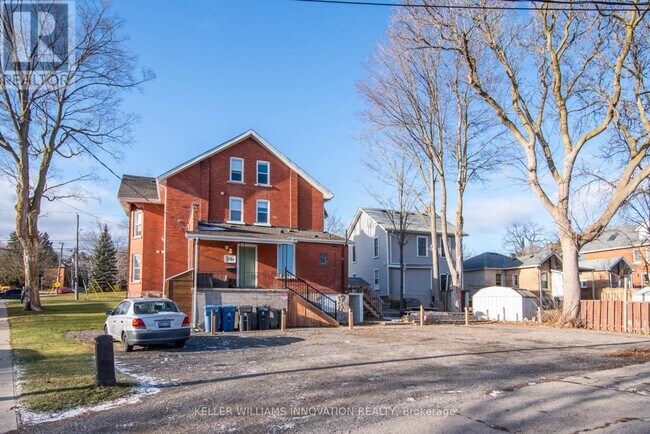 Building Photo - 72 Waterloo Ave