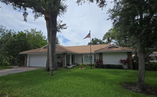 Building Photo - 3601 Garden Lakes Clenet