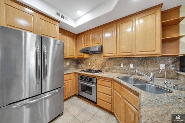Building Photo - 2508 Heron Ct
