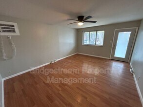 Building Photo - 4633 Blueberry Ave