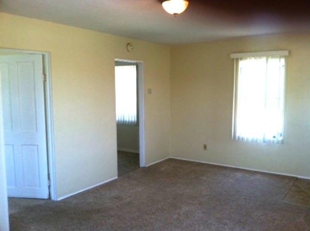 living room view toward kitchen entry - 4226 Wilson Ave