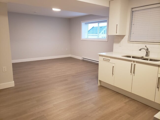 Building Photo - 14929 62A Av