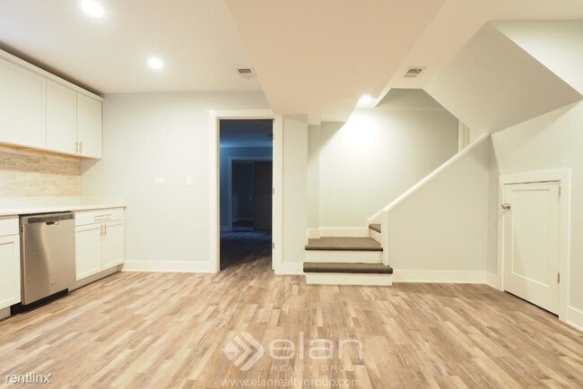 Building Photo - 2 br, 2 bath  - 3855 N SPAULDING Apt G Unit G