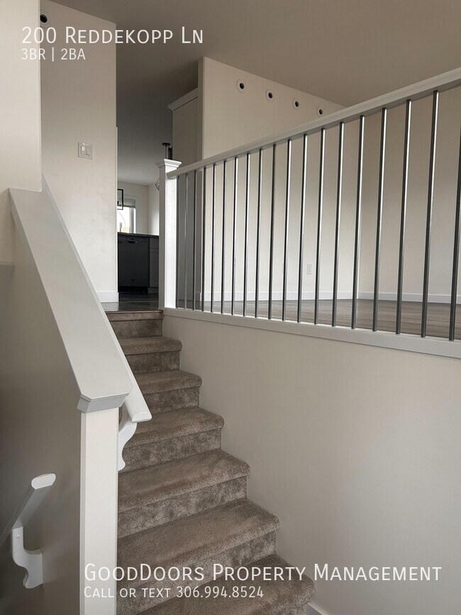 Photo du bâtiment - 200 Reddekopp Ln