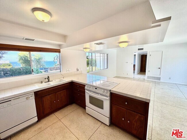 Foto del edificio - 31617 Broad Beach Rd