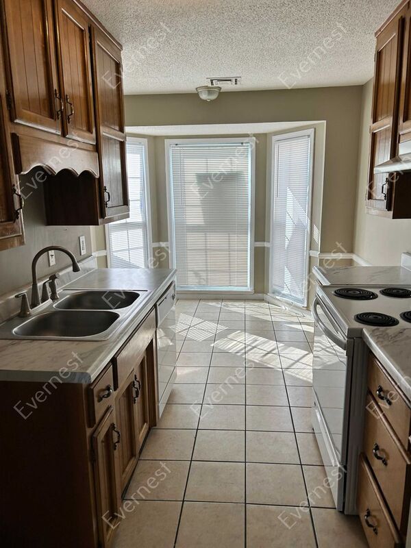 Building Photo - 387 Jamestown Manor Dr