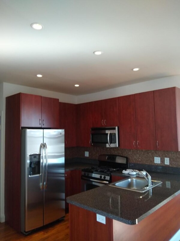 Building Photo - 206 Ravine Ave