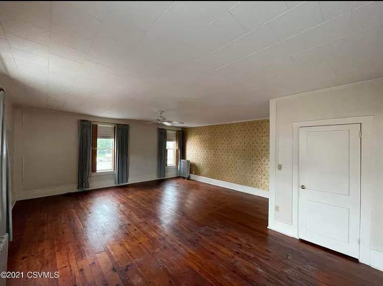 Living room - 47 W Main St
