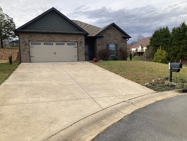 Building Photo - 108 Celtic Ct