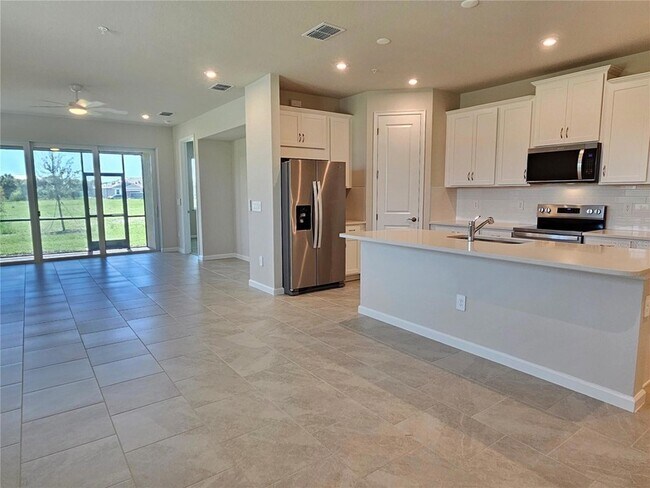 Building Photo - 17784 Stillness Ct
