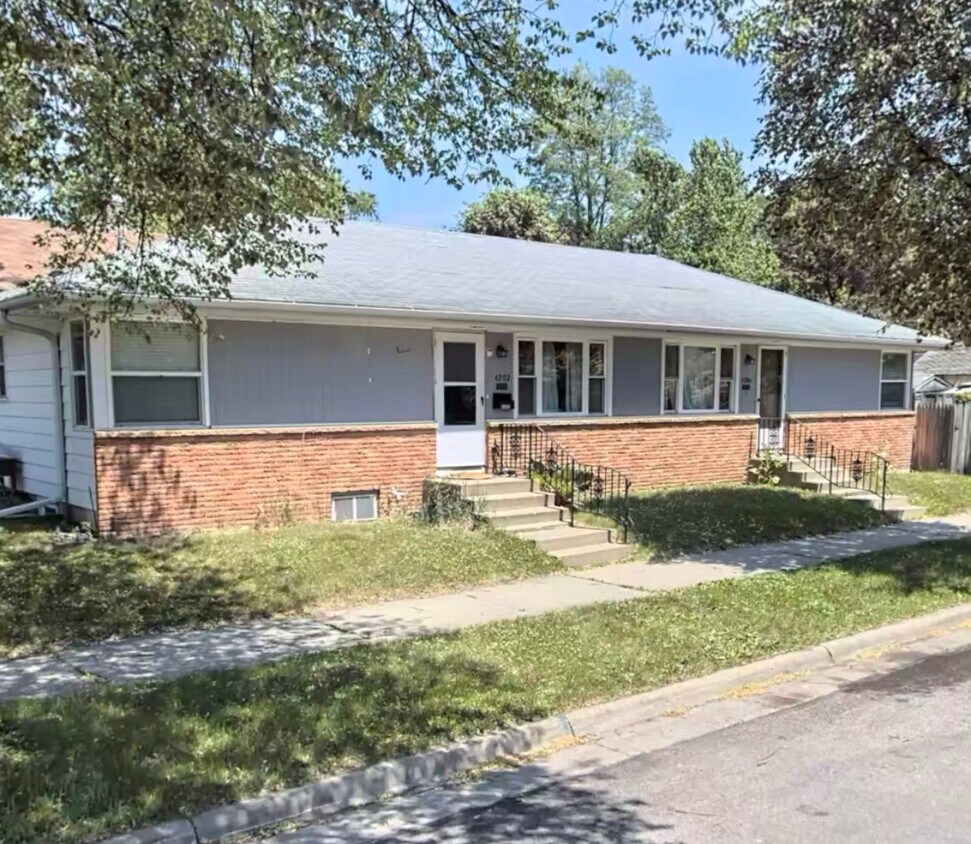 Primary Photo - 4202 E 36th St