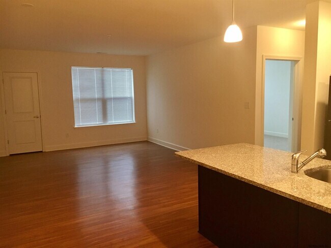 Foto del edificio - 1453 Hillside Ave