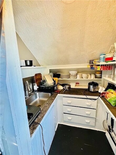 Foto del edificio - 1071 Main St