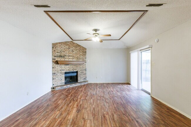 Foto del edificio - 2 Bedroom Duplex