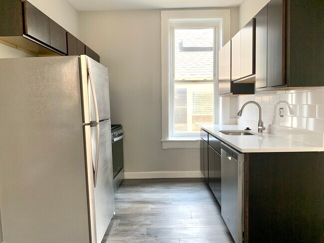 Kitchen - 1019 W Cullerton St