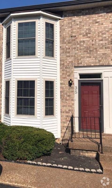 Building Photo - 250 Sanders Ferry Rd