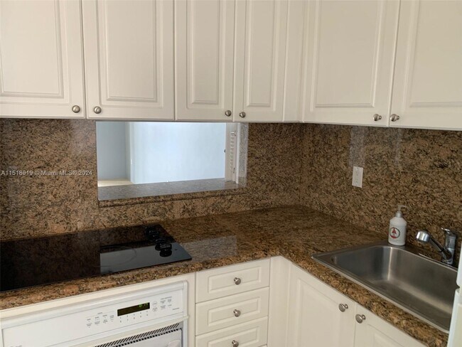 Foto del edificio - 2999 Point E Dr