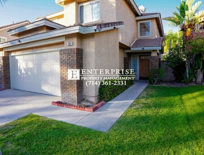 Foto del edificio - Spacious 4BD Home with Office & Yard | Top Schools