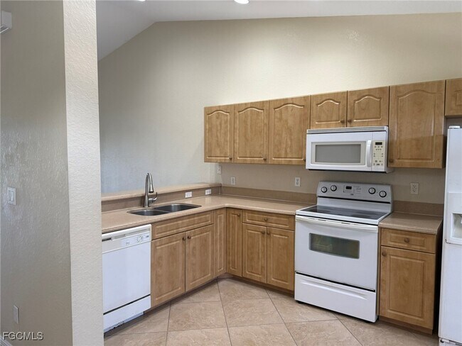 Foto del edificio - 264 SW 3rd Terrace