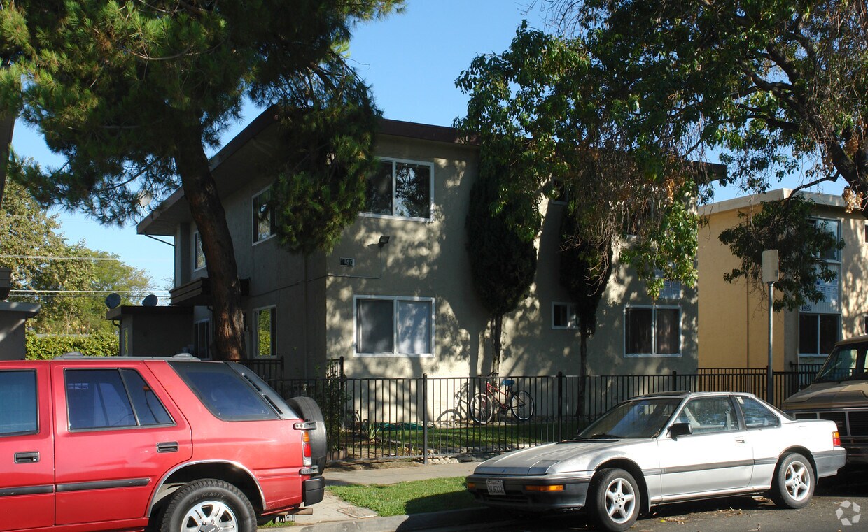 Primary Photo - 1351 Carnelian Dr