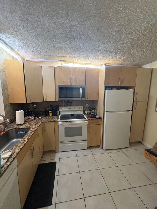 Foto del edificio - 2925 SW 22nd Ave