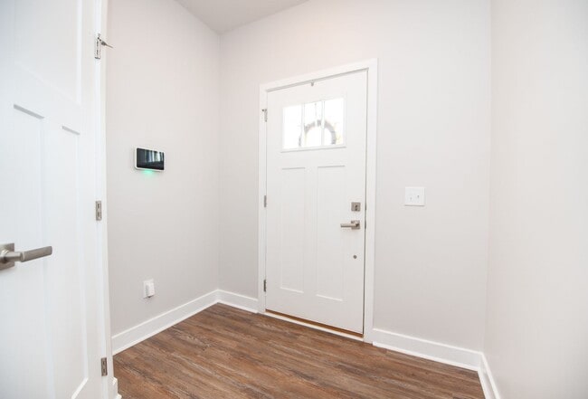 Building Photo - 3BR/2.5BA Upgraded Luxury Townhome on Spartanburg’s Westside, NO APPLICATION FEE if APPROVED