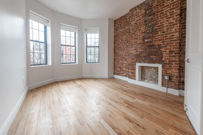 Building Photo - 70 Herkimer St