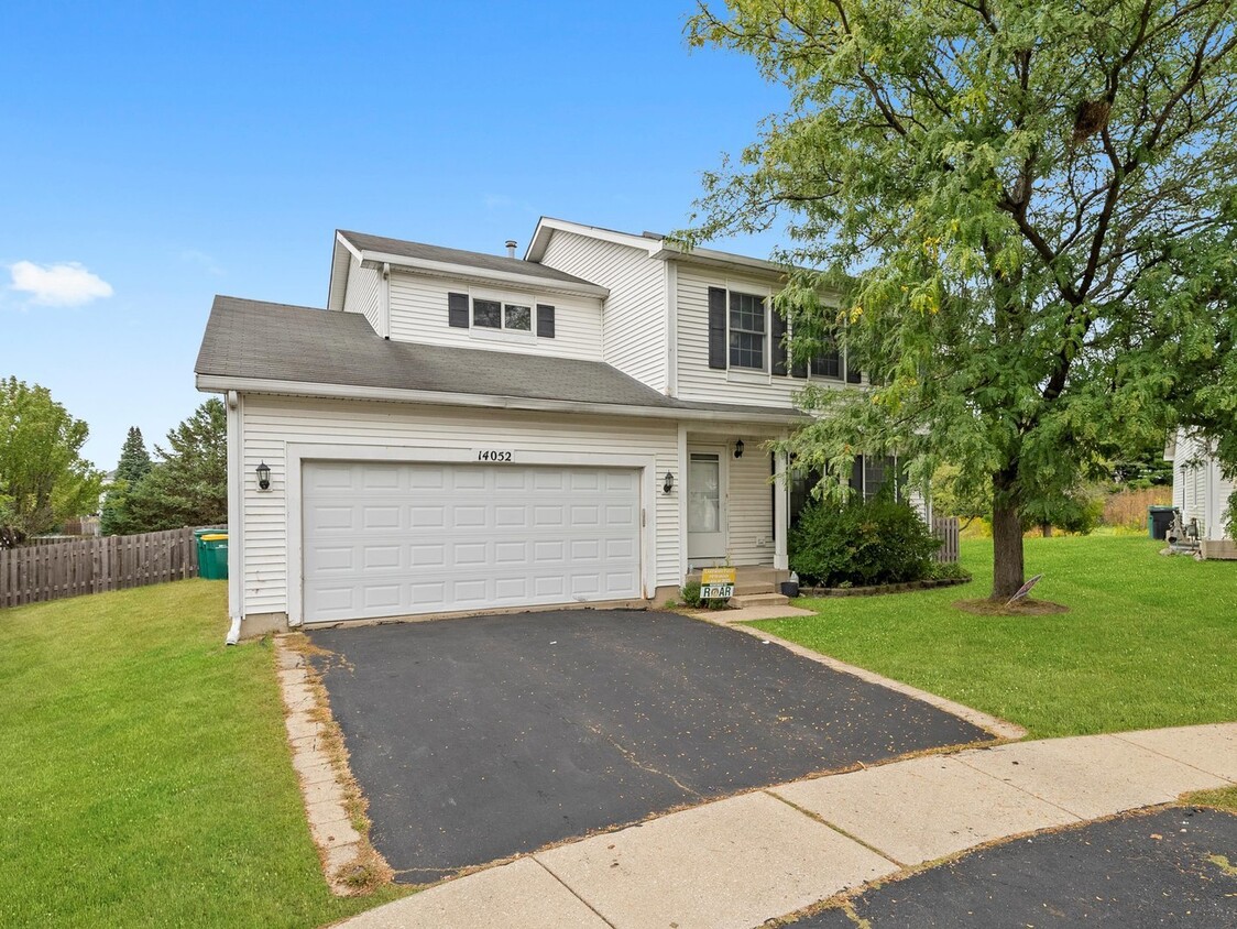 Foto principal - 14052 Front Royal Ct