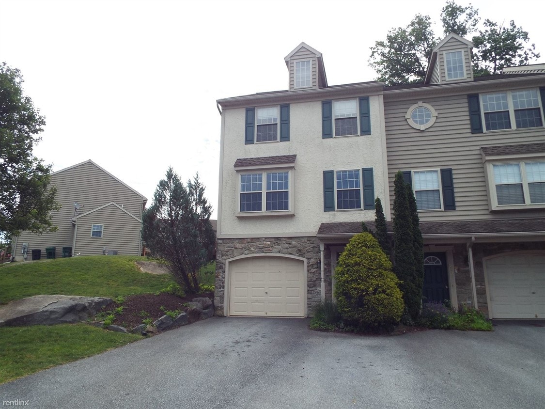 514 Indian Rock Cir, Elizabethtown, PA 17022 Townhome Rentals in