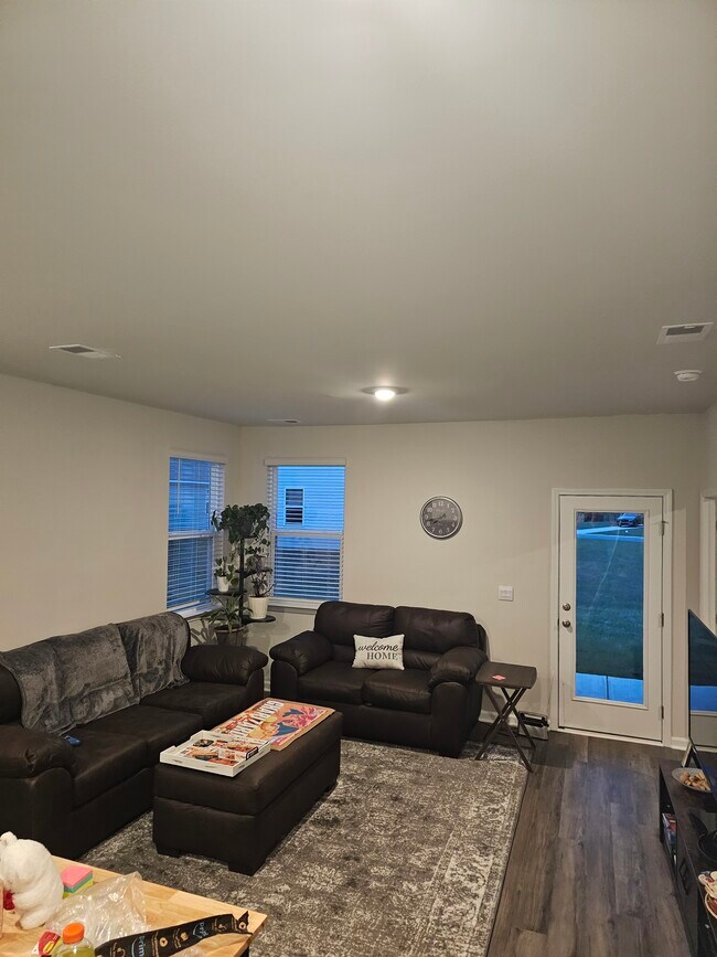 Building Photo - 402 Toledo St