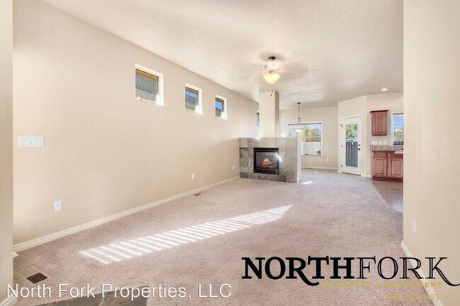 Foto del edificio - 3 br, 2 bath House - 1204 W Tacola St