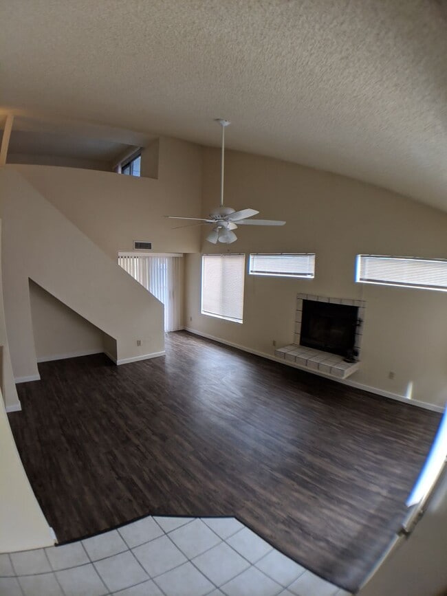 Photo - Beautiful Condo! MUST SEE! 2bed&2bath - 2 ...