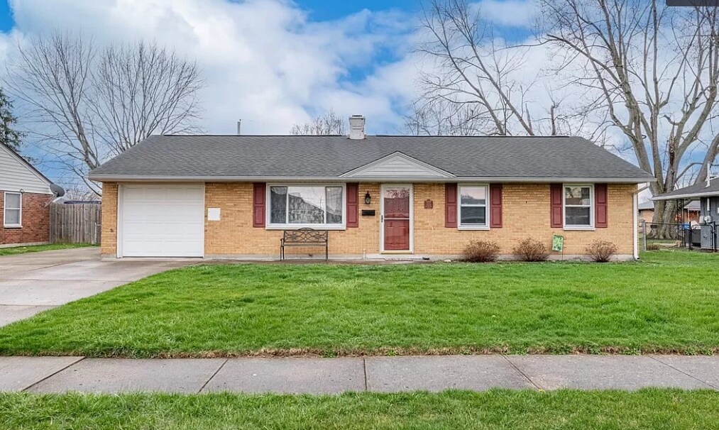 Primary Photo - 624 Greenhurst Dr