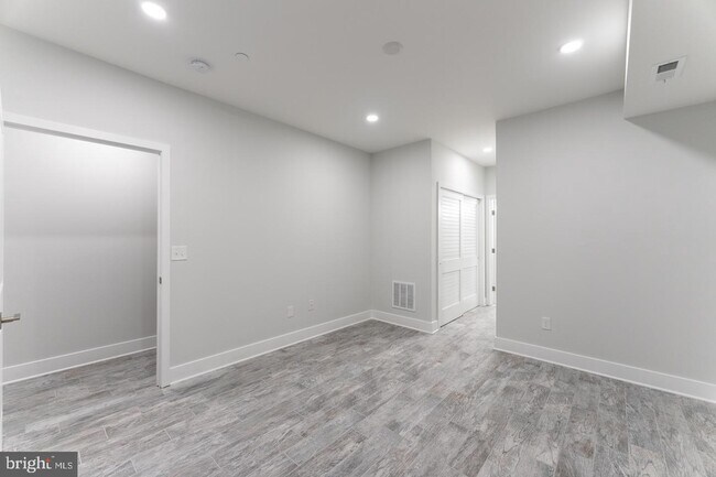 Foto del edificio - 2933 Salmon St