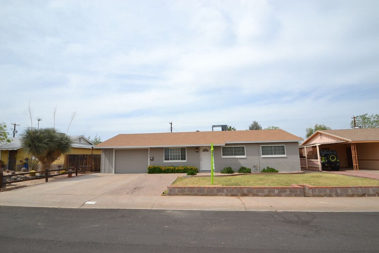 Foto principal - 7432 E Beatrice St