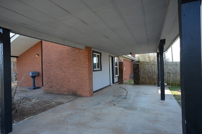 Photo - 2724 NW 48th St House