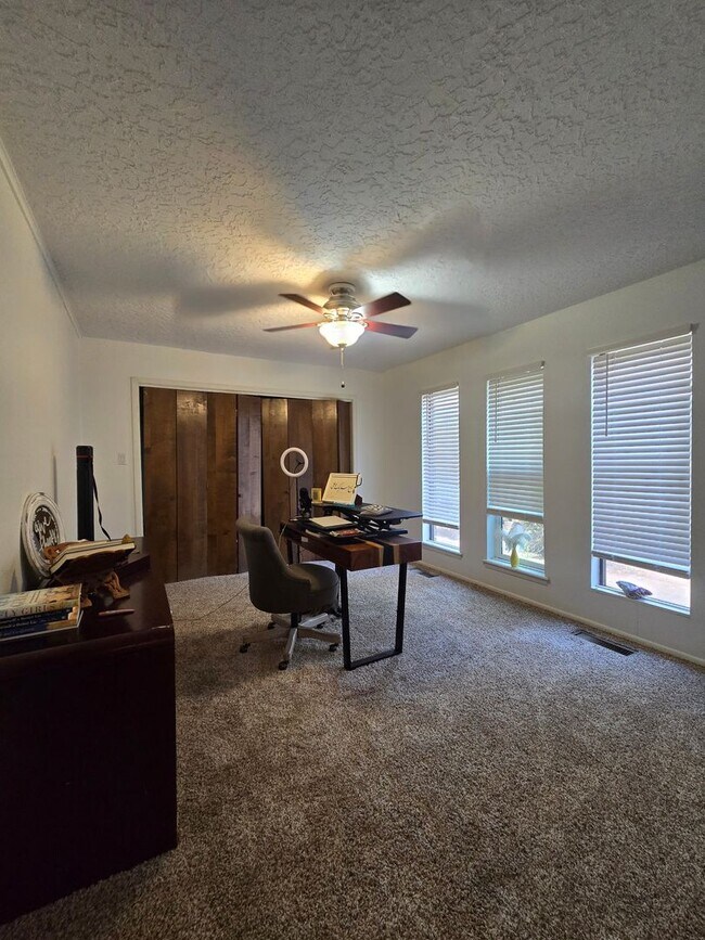 Foto del edificio - 1257 Colonial Pkwy