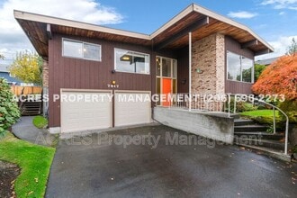 Building Photo - 7617 S Lakeridge Dr