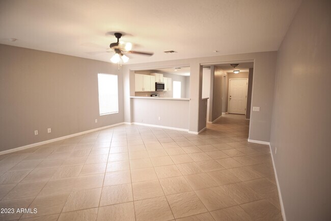 Building Photo - 1744 Maddison Cir
