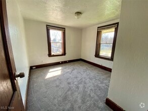 Building Photo - 987 Whittier Ave