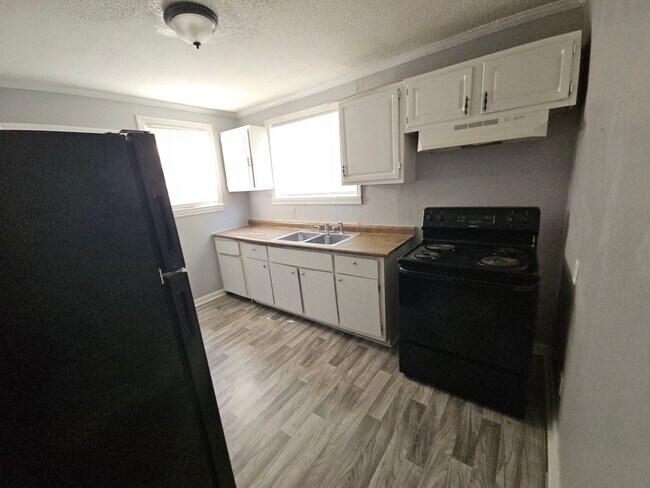 Foto del edificio - 1551 Dexter Ave