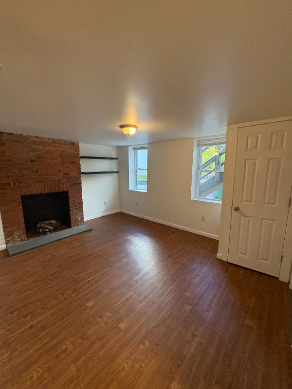 Building Photo - 15 Albany St