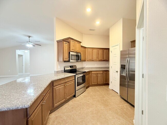 Foto del edificio - 3 Bed/2 Bath All-Brick Home