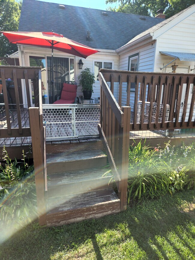 Back deck - 472 N Pine St