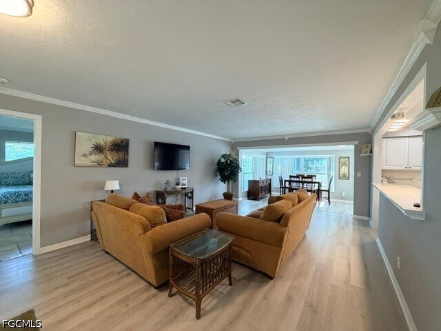 Foto del edificio - 5319 Pelican Blvd